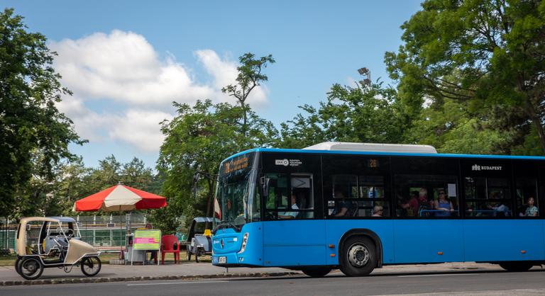 Melege van a buszon? Mutatjuk a BKK klímaszabályzatát