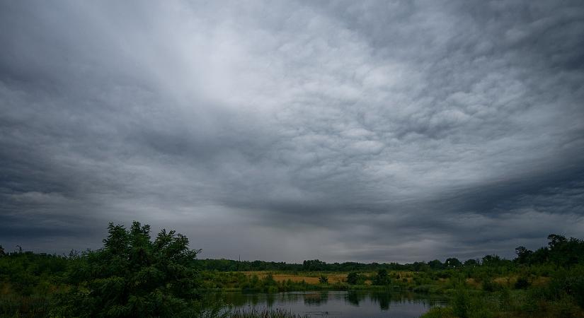 Piros figyelmeztetést adtak ki, ítéletidő jöhet hamarosan