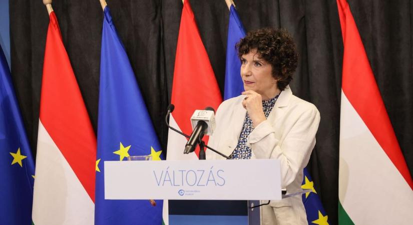 Dobrev úgy tesz, mintha a szegények érdekében „törne-zúzna”, közben egy fenét – egyszerűen a saját politikai pecsenyéjét sütögeti