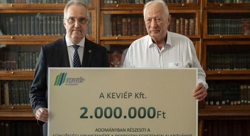 A debreceni cég adománya a sürgősségi orvostan fejlesztéséért