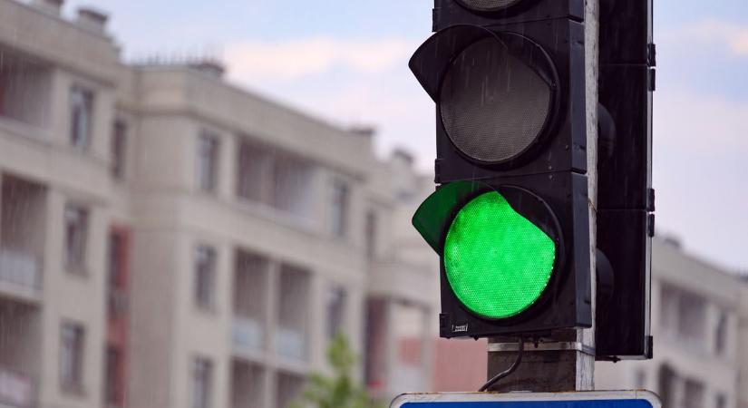 Nehéz döntést hozott a minisztérium a hőség miatt, minden autóst érint
