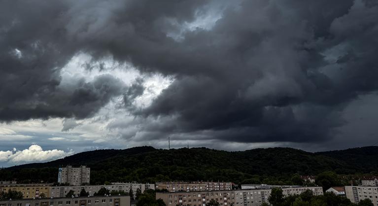 Figyelmeztetést adott ki a katasztrófavédelem: így érdemes készülni a hétvégére
