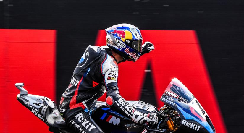Superbike a Balatonnál: világsztárok, élő közvetítés és egy kiváló magyar versenyző