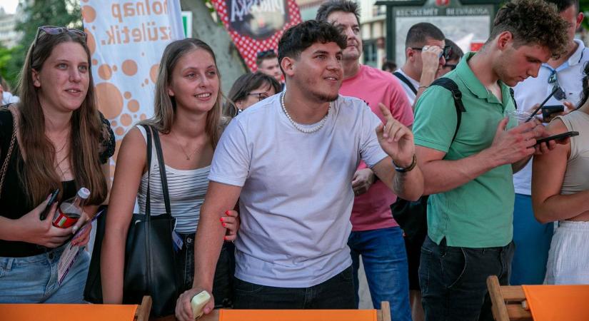 Töretlen a Neumann János Egyetem népszerűsége a diákok körében