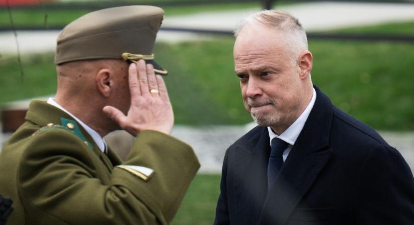 “Hát az egész ország tud róla, nem?” – nagyon kellemetlen helyzetbe hozta Tusványoson a Ruszin-Szendi Romulusz költéseit firtató RTL Szalay-Bobrovniczky Kristófot