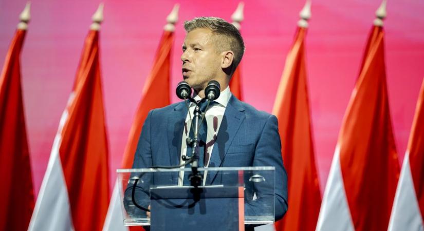 Magyar Péter üzent Orbánnak a tusványosi beszéde előtt: „Szedje össze végre a bátorságát és írják ki az előrehozott választást októberre”