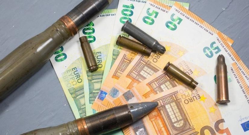 Milliárdos amerikai hitel Lengyelországnak: fegyvervásárlásokra és a NATO erősítésére költheti Varsó