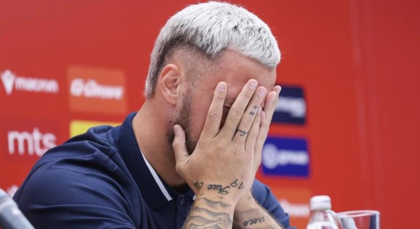 Új csapatának bemutató sajtótájékoztatóján olyan kérdést kapott Marko Arnautovic, hogy elsírta magát