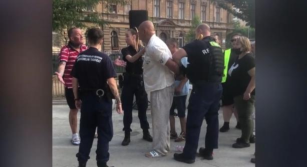 Dulakodásba torkollott a Kutyapárt józsefvárosi képviselőjének eseménye  videó