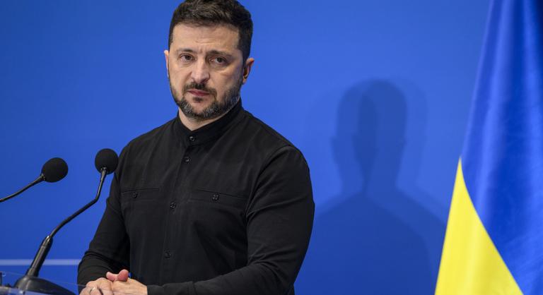 The Telegraph: Volodimir Zelenszkijnek távoznia kell, csak így lehet béke