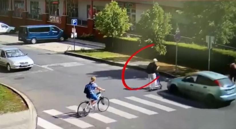 Bukósisak helyett a bézbólsapka „koppant” a szélvédőn