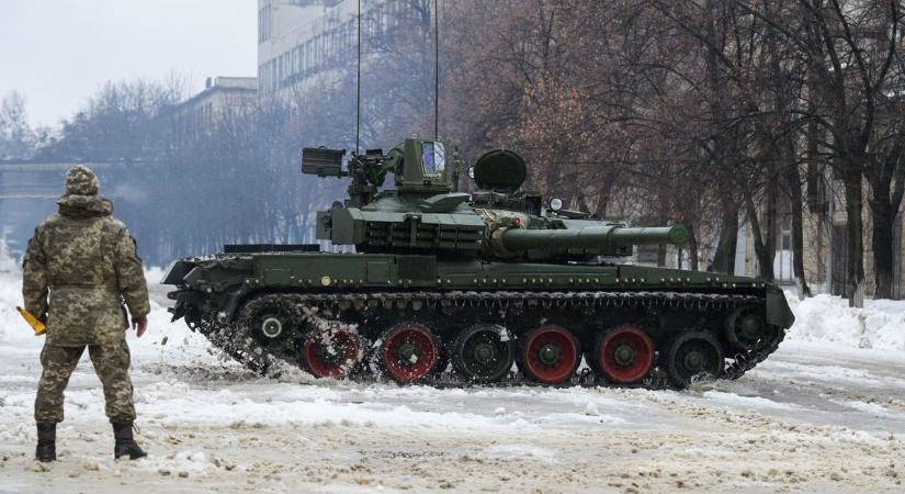 Ukrán tankok jelentek meg a thaiföldi-kambodzsai határon