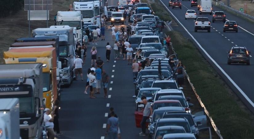 Újabb baleset az M3-ason: karambol miatt forgalomkorlátozás!