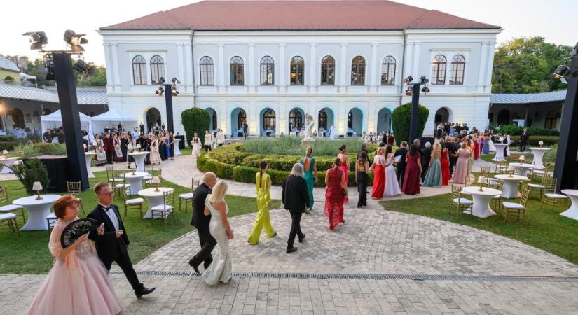 Szombaton rendezik a 200. Anna-bált, rekordszámú bálozót várnak