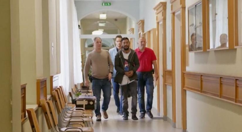 Nem akart szexelni, ezért kellett meghalnia a 12 éves kislánynak (videó)