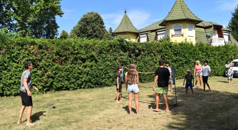 Nyaralást ajándékoz Dombóvár – több száz nagycsaládos pihenhet Gunarasban