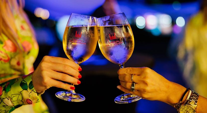 Programok Debrecenben: július vége elhozza a bor és jazz ünnepét
