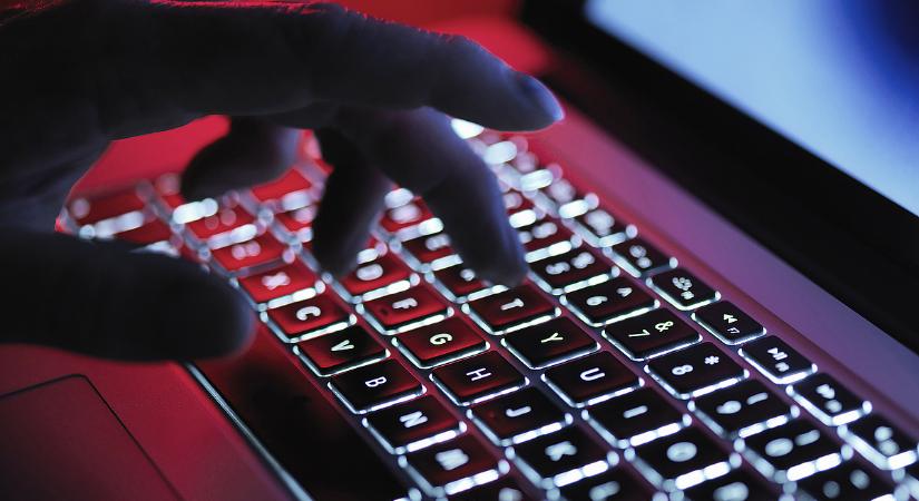Vigyázat: Robbanásszerűen terjed a pszichológiai manipulációt használó csalás, óriási bajba kerülhetünk
