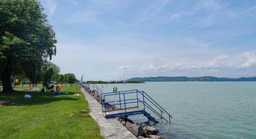 Ezekre figyeljünk a gyerekekkel strandoláskor