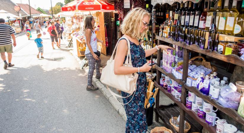 Így verik át külföldön a magyar turistákat: te ne dőlj be ezeknek az olcsó trükköknek!