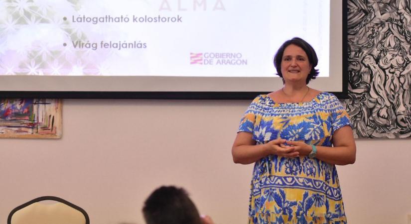 Lelki utakon Európa szívéig – Szolnokon tartott előadást Gyuricza Kata Sára