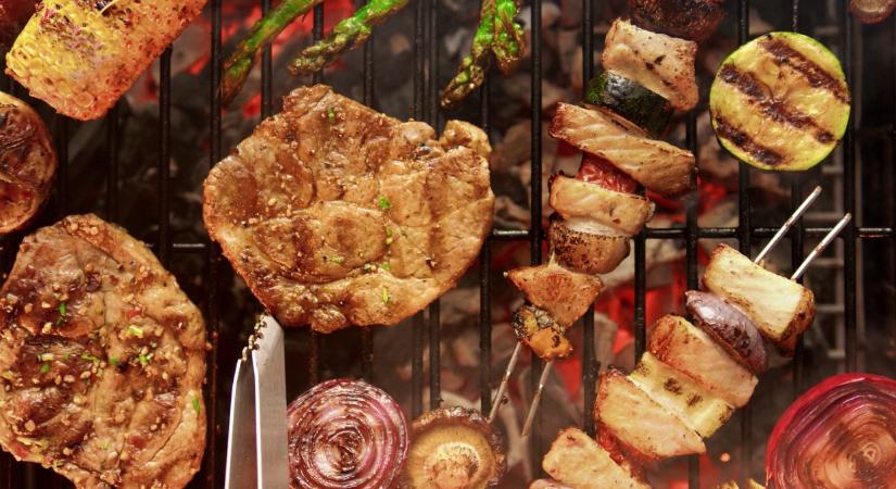 Tarja, vizes törölköző, trükkök – így grillez a magyar!