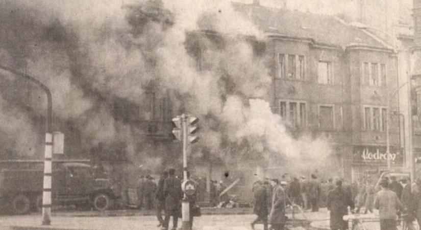 Félelmetes ismétlődés: tűz pusztította el az épületet, amely a szombaton kigyulladt Árkád helyén állt