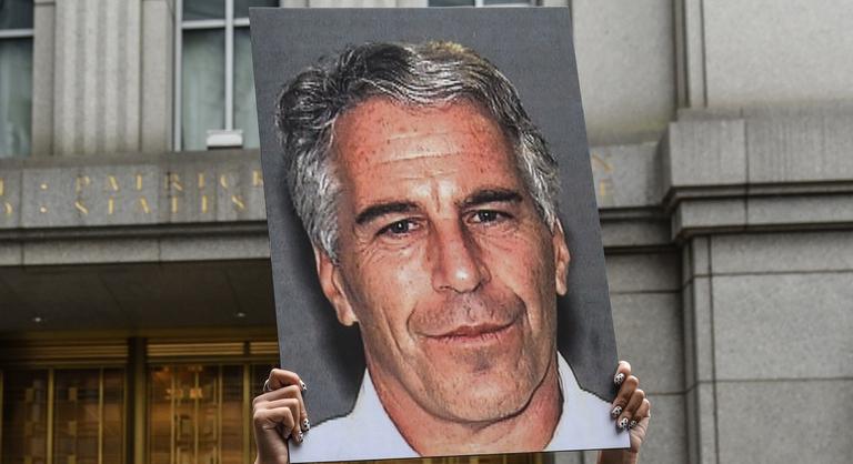 Újra kihallgatták az Epstein-botrány egyik kulcsszereplőjét