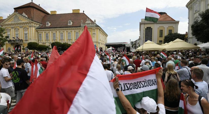 „Két év múlva pontosan ugyanúgy fogjuk utálni Magyar Pétert, mint most Orbán Viktort”