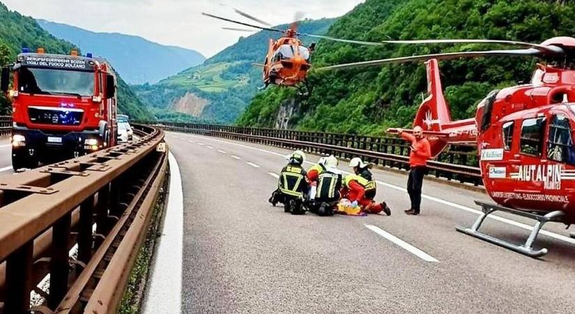Egy ember meghalt, nyolcan megsérültek: két mentőhelikopter is landolt az ausztriai balesetnél