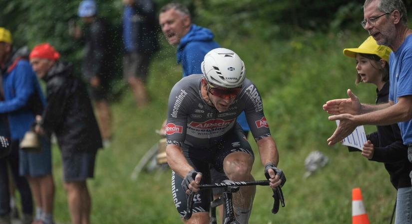 Tour de France – Groves újoncként nyert szakaszt, nem változott az összetett