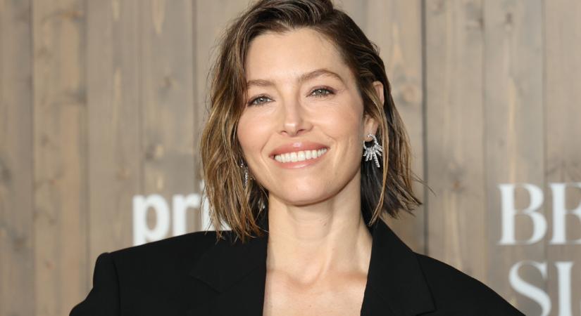 A 43 éves Jessica Biel edzésterve egyszerű, mégis hatékony: így tartja formában magát