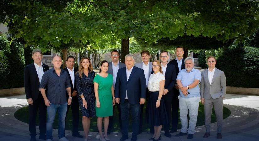 A kormányfő bemutatta a részleteket a Digitális Polgári Körökről (videó)