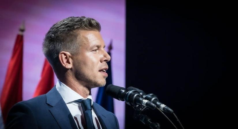 Magyar Péter üzenete Orbánnak: „Nem leszünk többé kompország!” – Brüsszelt választja Tusványos helyett