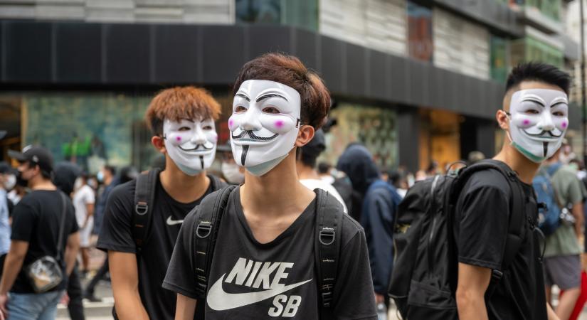 A hongkongi rendőrség körözést adott ki külföldön élő Kína-ellenes aktivistákra