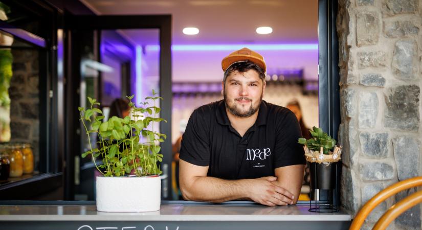 Balaton, bodag, körömpörkölt – új éttermet nyitott Mede Ádám Badacsonyban