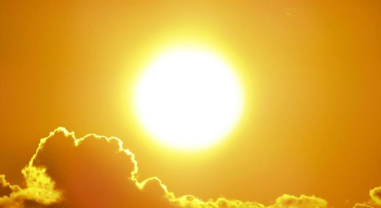 Hogyan segítette a napenergia az európai villamosenergia-hálózatokat a legutóbbi hőhullám alatt?