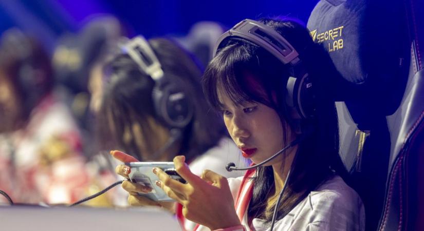 A Honor nagyon ráfekszik a telefonos e-sportra