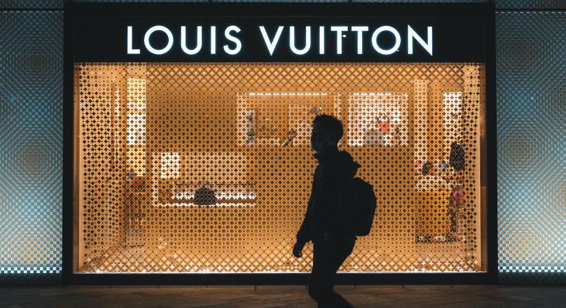 Az LVMH hathavi profitja 22 százalékkal, a bevétele 4 százalékkal csökkent