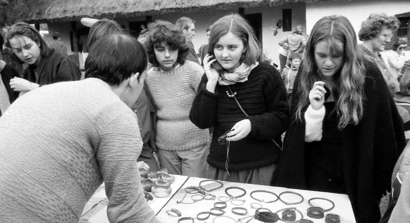 Vattacukor, körhinta, céllövölde - régi búcsúk hangulatát idézzük meg, keresd magad a képeken! (GALÉRIA)