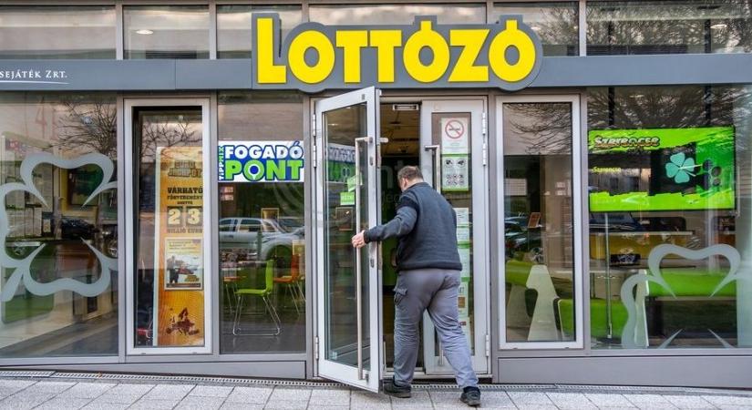 Mennyi esélyünk van nyerni a lottón?