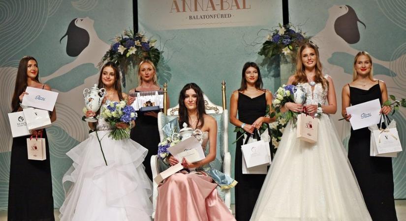Ők lettek a 200. balatonfüredi Anna-bál szépei