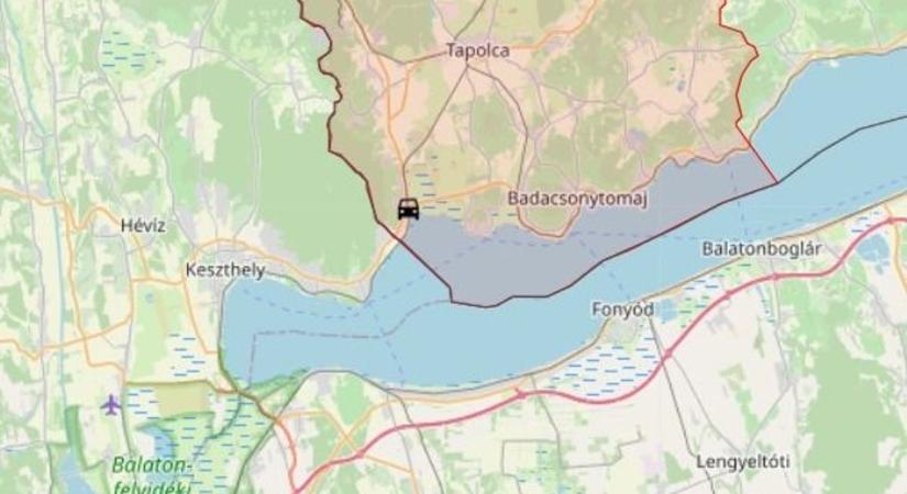 Hármas karambol történt a 71-esen, teljes az útzár!