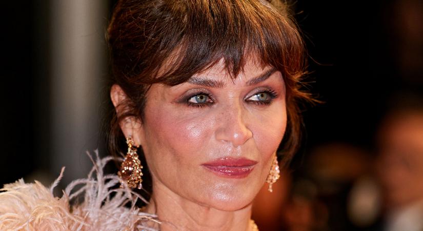 Az 56 éves Helena Christensen így tartja fiatalon a bőrét: a nyári sminkhez is tippet ad