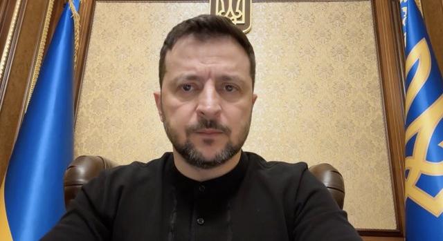 Zelenszkij az orosz tüzérségi támadásokról: minden csapásra válaszolni fogunk