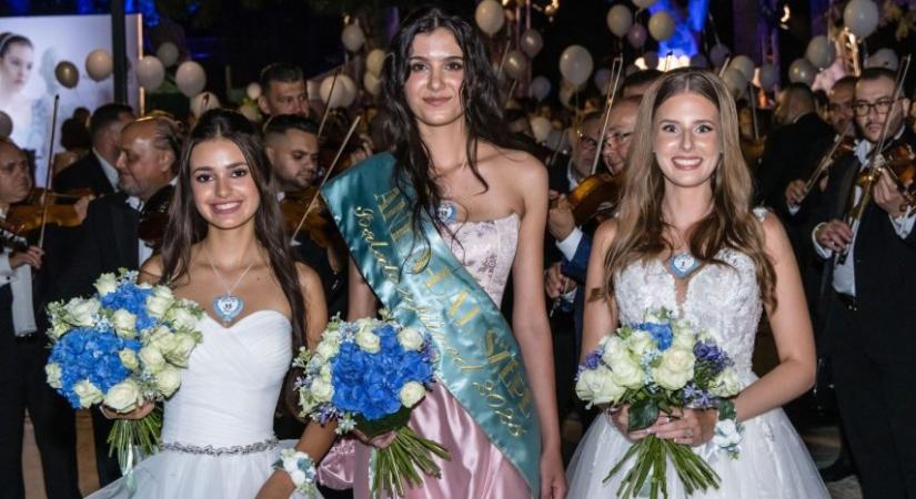 Kevés olyan hagyomány tudott két évszázadot átívelően megmaradni, mint az Anna-bál