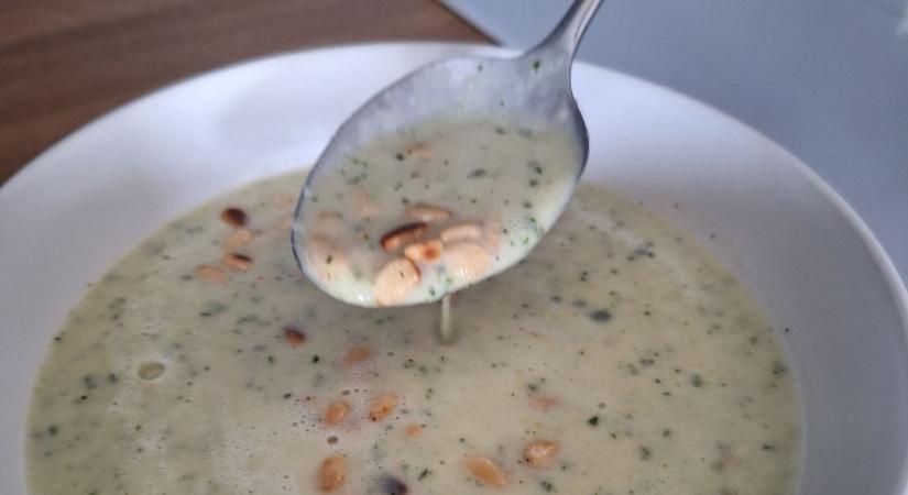 A nyár verhetetlen zöldsége - itt a tökéletes cukkini krémleves recept!