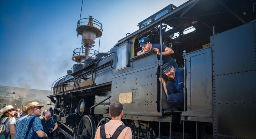 Újra gőzfelhőbe borul a győri vasútvonal, mutatjuk mikor és hol találkozhatsz a gőzössel
