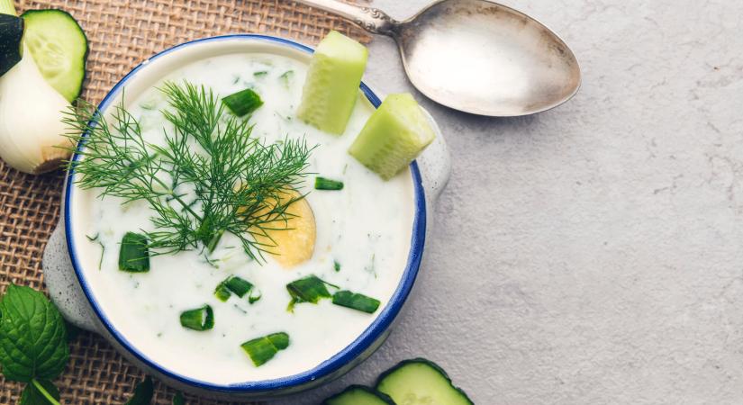 Az uborka nem csak kovászolva jó: 3 hűsítő recept, amihez a tűzhelyt sem kell bekapcsolni