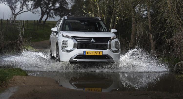 Hibrid hajtáslánccal új szintre lép az Mitsubishi Outlander PHEV
